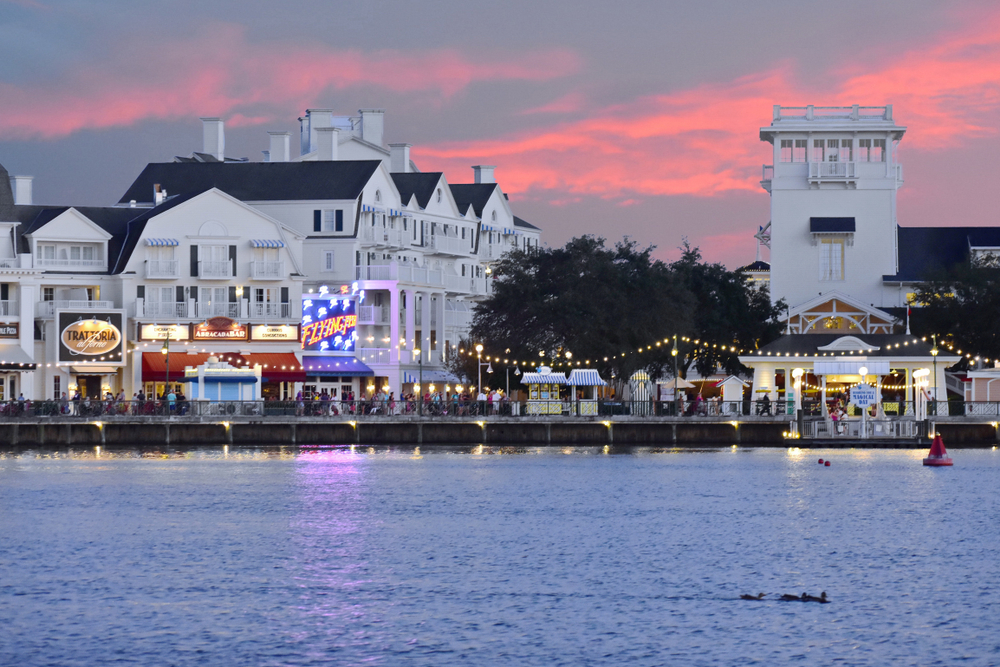 Orlando,,Florida.,November,02,,2018.,People,Walking,In,Dockside,On