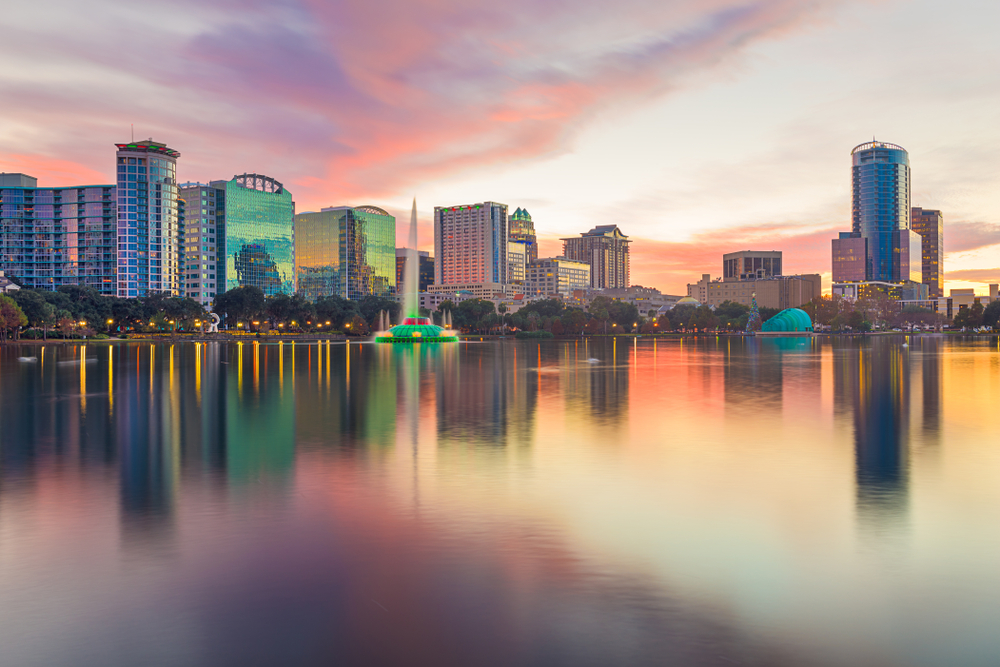 Orlando,,Florida,,Usa,Downtown,City,Skyline,From,Eola,Park,At